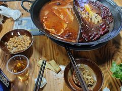 -乖嬢嬢重庆老火锅(南联店)