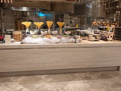 -华邑酒店·鲜艳全日自助餐厅