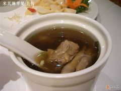 滑子菇煲土鸡-文杏酒楼(一品天下店)