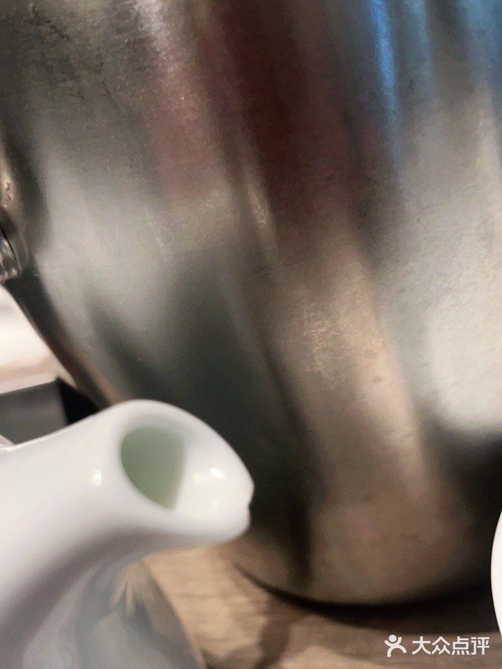 還要提醒服務人員我們有訂的是沙發座