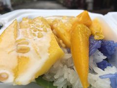 -芒果糯米饭摊子