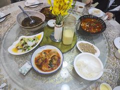 -醉美云南·云南菜主题餐厅(昆明站北京路双龙商场店)