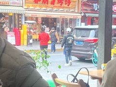 -拈签一笑黄牛肉辣卤串串