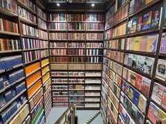-钟书阁(群光广场店)