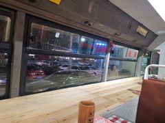 -蚝火爆·烧烤餐厅