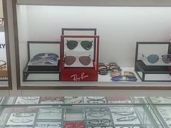 -翰佐蔡司小乐圆·依视路星趣控·暴龙眼镜折扣店