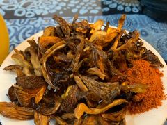 炸菌子-勺子米线·云南传统小吃市集(四方街店)