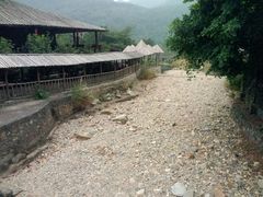 07枯水期，山涧小溪-天门沟九州驿站树上汤泉