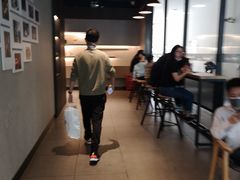 -瑞幸咖啡(巴黎春天陕西路店)