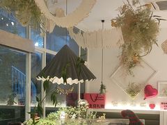 -春树下·树屋花房西餐厅(罍街AS1980店)