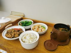 -雪梅月子中心(华侨城店)