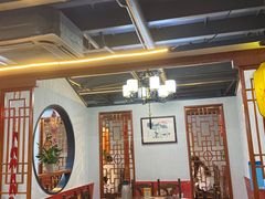 -乡土黄·鲜牛肉火锅·小龙虾(兴业街店)