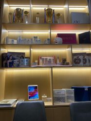 -香港倾城国际·美容美体中心