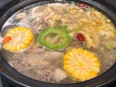 -野迹·石橄榄鸡·烧烤(新洲店)