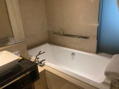 -广州天河希尔顿酒店