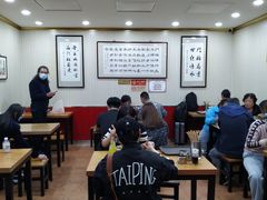 大堂-门框胡同百年卤煮(新街口店)