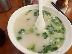 -三两春肚肺汤(崂山路店)
