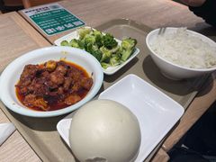 -老乡鸡(融科天地店)