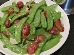 荷兰豆炒腊肉-港澳烧卤馆