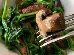 -植物园哈利亚餐厅