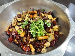 -龙顺园麻辣香锅(机场店)