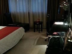 -圆子酒店(南宁金湖广场地铁站店)
