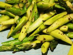 松露酱炒鲜芦笋-汤城小厨•粤菜•靓汤(西直门凯德MALL店)