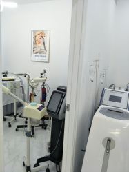 -瓷肌博士·祛痘科技美肤