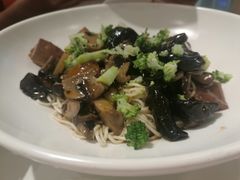 -轻蔬不用等·素食(江苏路店)