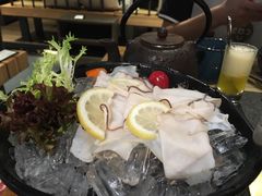 六秒螺片-湊湊火锅·茶憩(东城万达店)