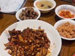 -爱碗亭·鲜炒湖南菜(壹城中心店)