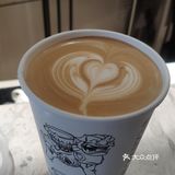 喝完咖啡默默带走了杯子[调皮]