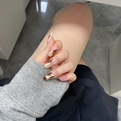 -悦指间美甲美睫