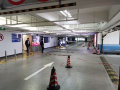 -大宁国际商业广场-地下停车库
