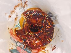 -Winchell's Donuts House