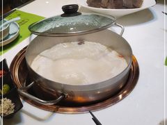 -洪氏嗨捞·猪肚鸡火锅(阳光天地店)