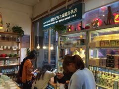 -猫的天空之城概念书店(西塘古镇店)