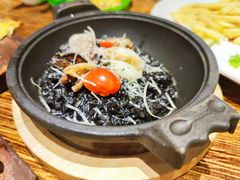 -1886德国汽车餐厅(外滩十六铺码头店)