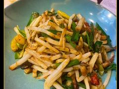 -魏铭鱼头捞饭(晋阳路店)