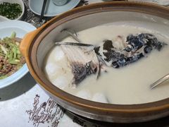 浓汤砂锅鱼头-胖鱼头·南京菜·河景餐厅(夫子庙店)