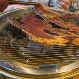 大咬烤肉满足感-闻老头菊花碳烤肉