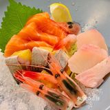 好久没见老友记啦 她今晚带我来吃日料   环境：