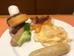 -亚龙湾希尔顿自助餐厅·海鲜·烧烤·沙滩BBQ·现场乐队