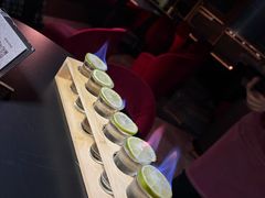 -Mx.cocktail bar