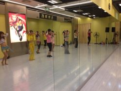 周二印度肚皮舞 -STUDIO E POLE DANCE
