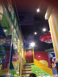 -LuckyStar幸运星家庭娱乐中心(东莞国贸店)