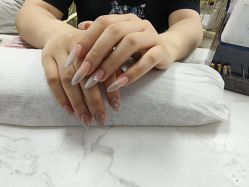 -尤米一站式美甲美睫