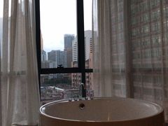 -深圳罗湖东门步行街亚朵X酒店