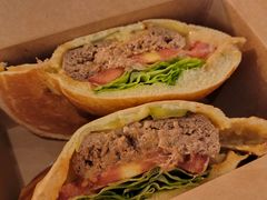 魔鬼飞碟汉堡-Let's Taipei 非常烘焙(太古里店)