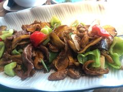 澳牛爆牛肝菌-中8楼风尚云南菜(颐堤港店)